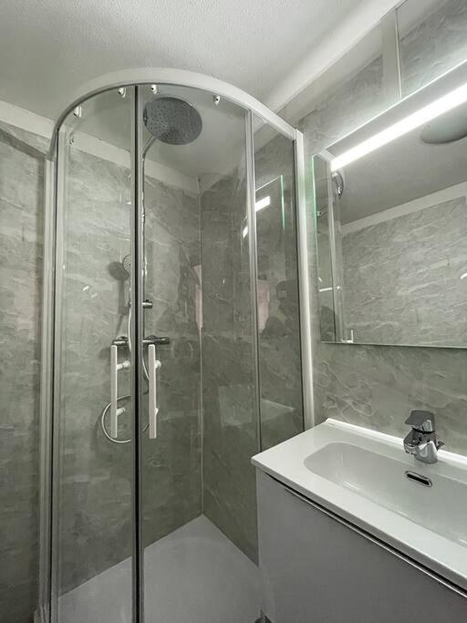 Reims - Duplex Au Coeur Du Quartier Saint-Remiアパートメント エクステリア 写真